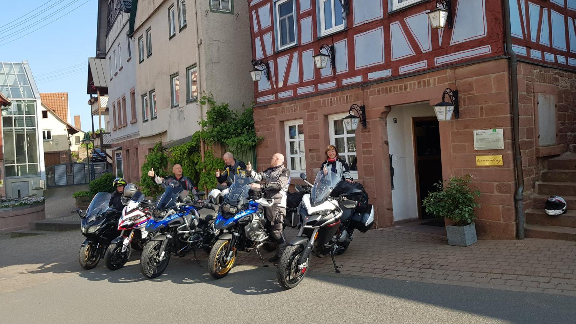 Brunnenputzer Pension Restaurant Kulsheim Buitenkant foto
